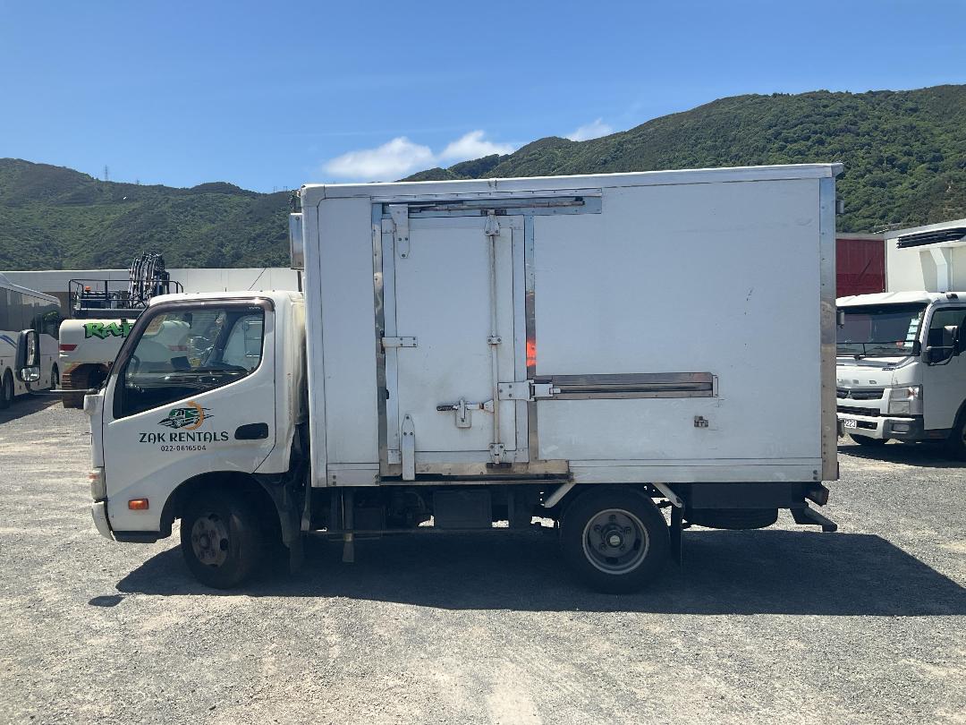 Photo '10' of Toyota Toyoace Chiller