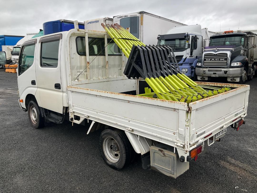 Photo '6' of Toyota Toyoace Double Cab - Flat Deck Photo '6' of Toyota Toyoace Double Cab - Flat Deck