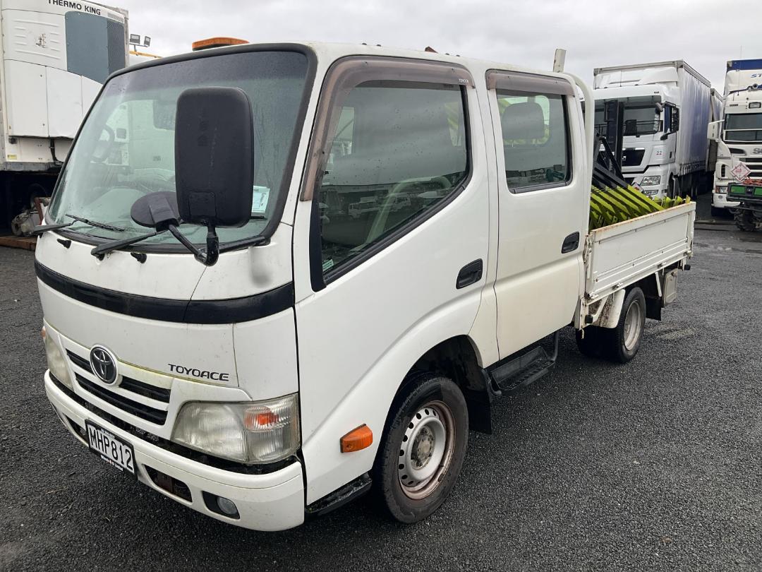 Photo '9' of Toyota Toyoace Double Cab - Flat Deck Photo '9' of Toyota Toyoace Double Cab - Flat Deck