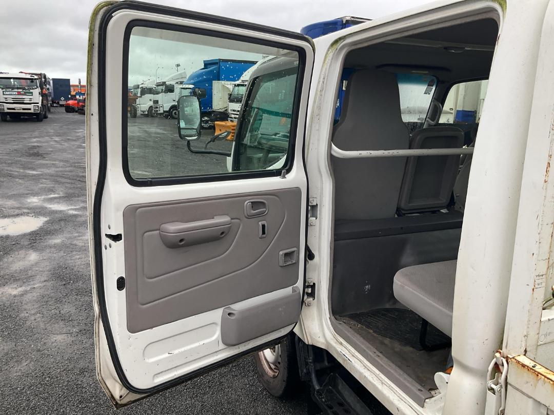 Photo '21' of Toyota Toyoace Double Cab - Flat Deck Photo '21' of Toyota Toyoace Double Cab - Flat Deck