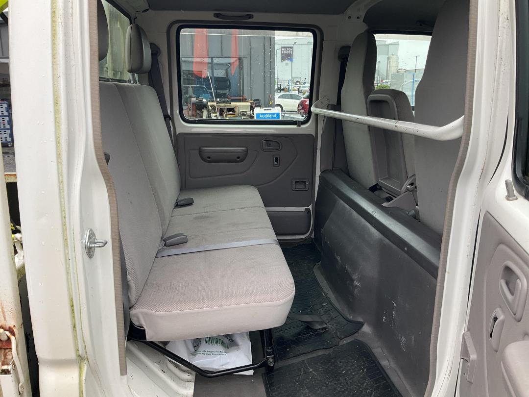Photo '18' of Toyota Toyoace Double Cab - Flat Deck Photo '18' of Toyota Toyoace Double Cab - Flat Deck