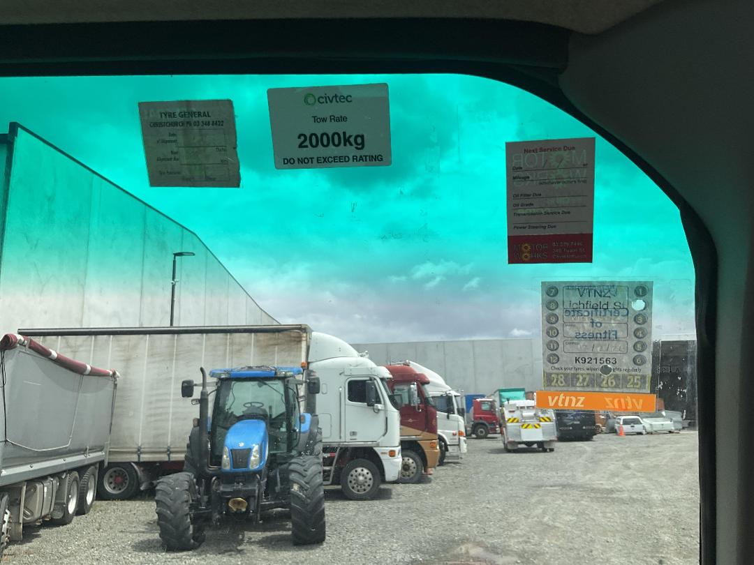 Photo '18' of Toyota Toyoace Flat Deck