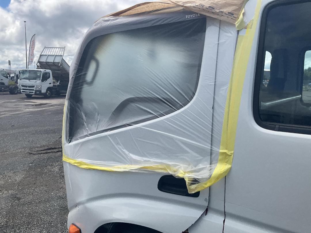 Photo '29' of Toyota Toyoace Flat Deck