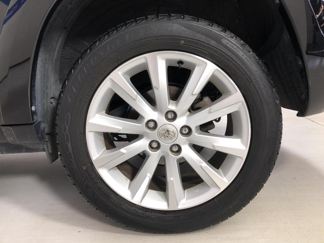 Photo '11' of Toyota Vanguard Photo '11' of Toyota Vanguard