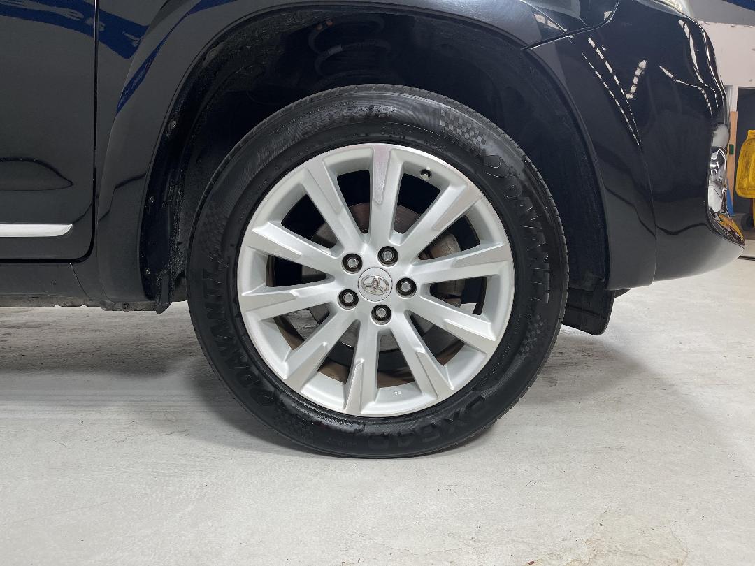 Photo '9' of Toyota Vanguard