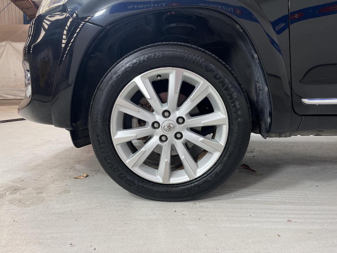 Photo '10' of Toyota Vanguard