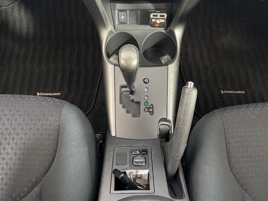 Photo '18' of Toyota Vanguard