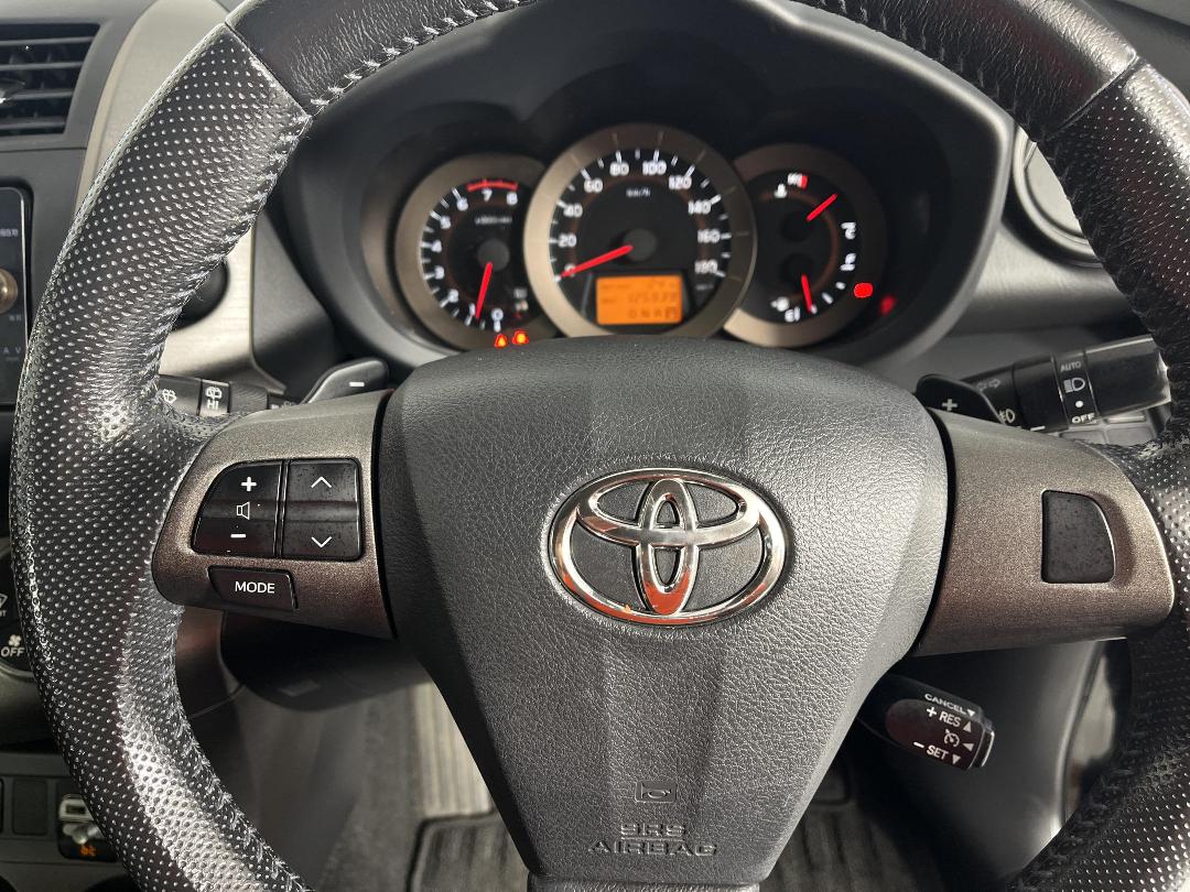 Photo '27' of Toyota Vanguard