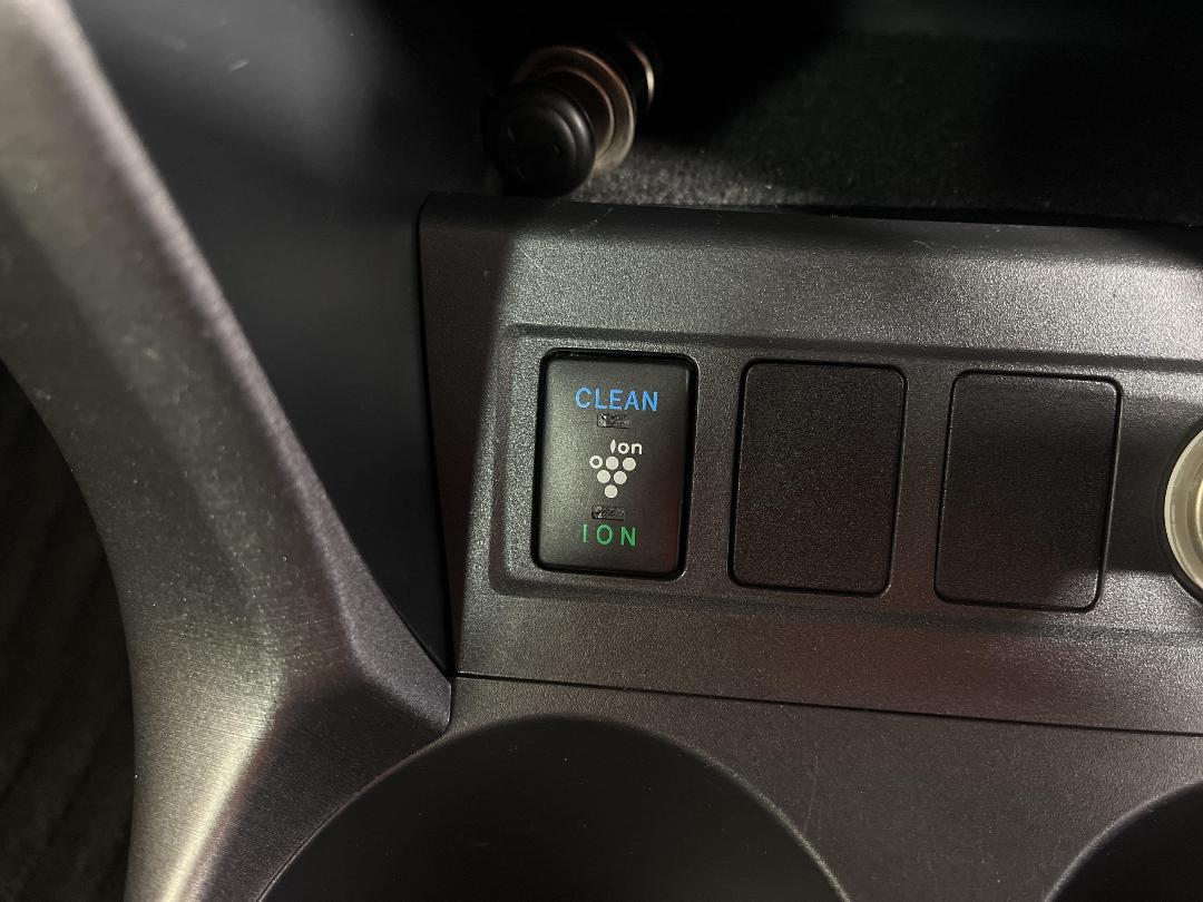 Photo '29' of Toyota Vanguard