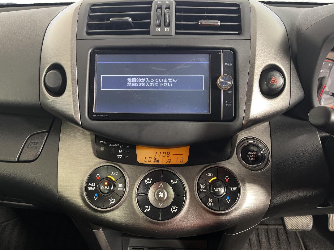 Photo '30' of Toyota Vanguard