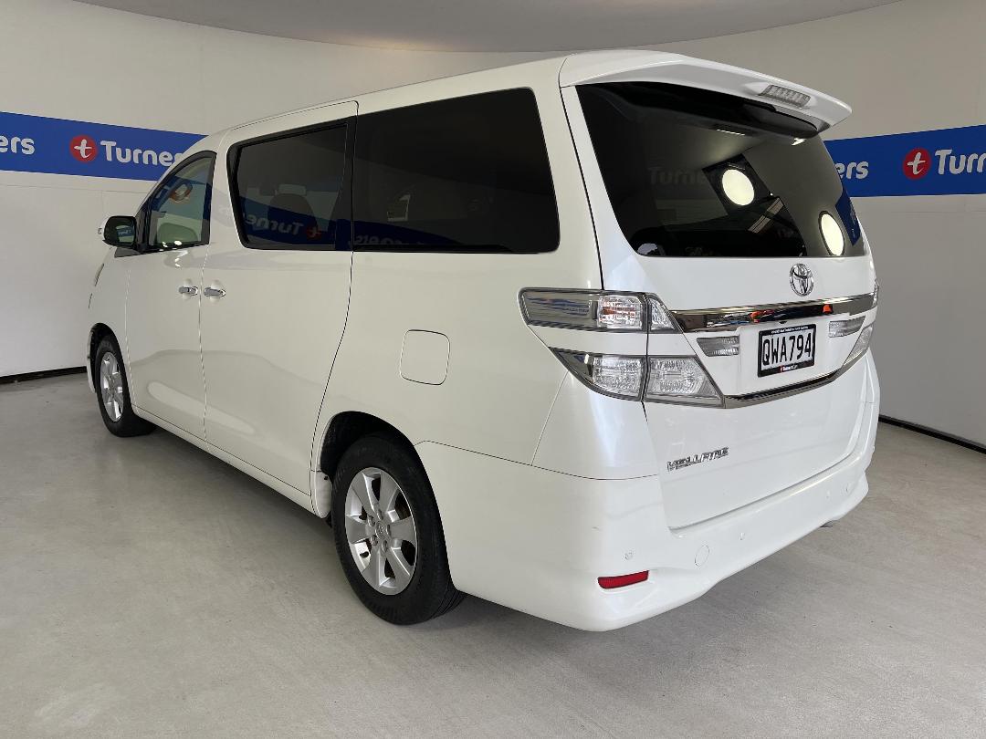 Photo '5' of Toyota Vellfire