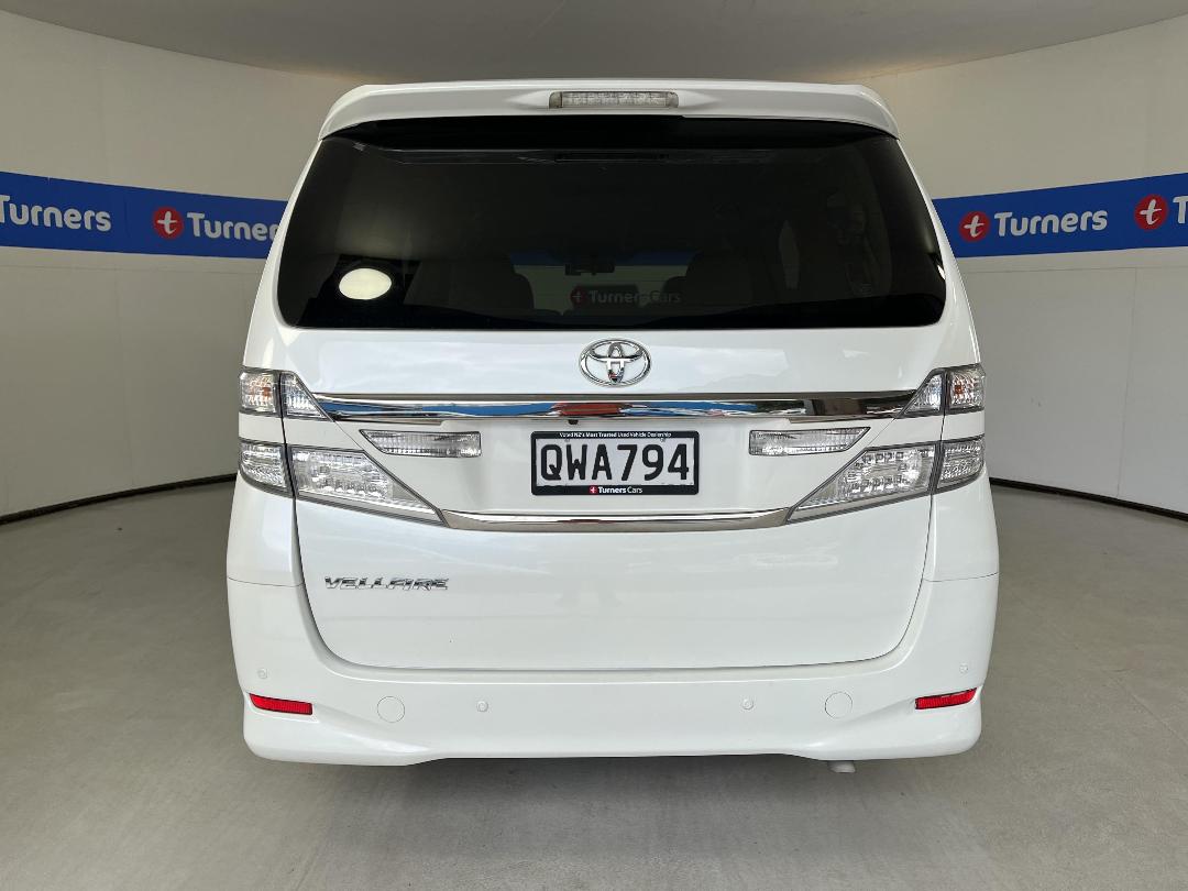 Photo '6' of Toyota Vellfire