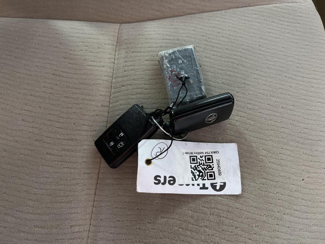 Photo '21' of Toyota Vellfire