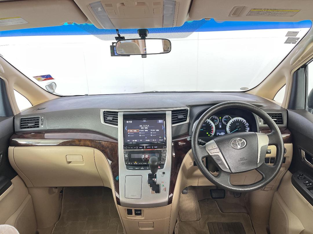 Photo '17' of Toyota Vellfire