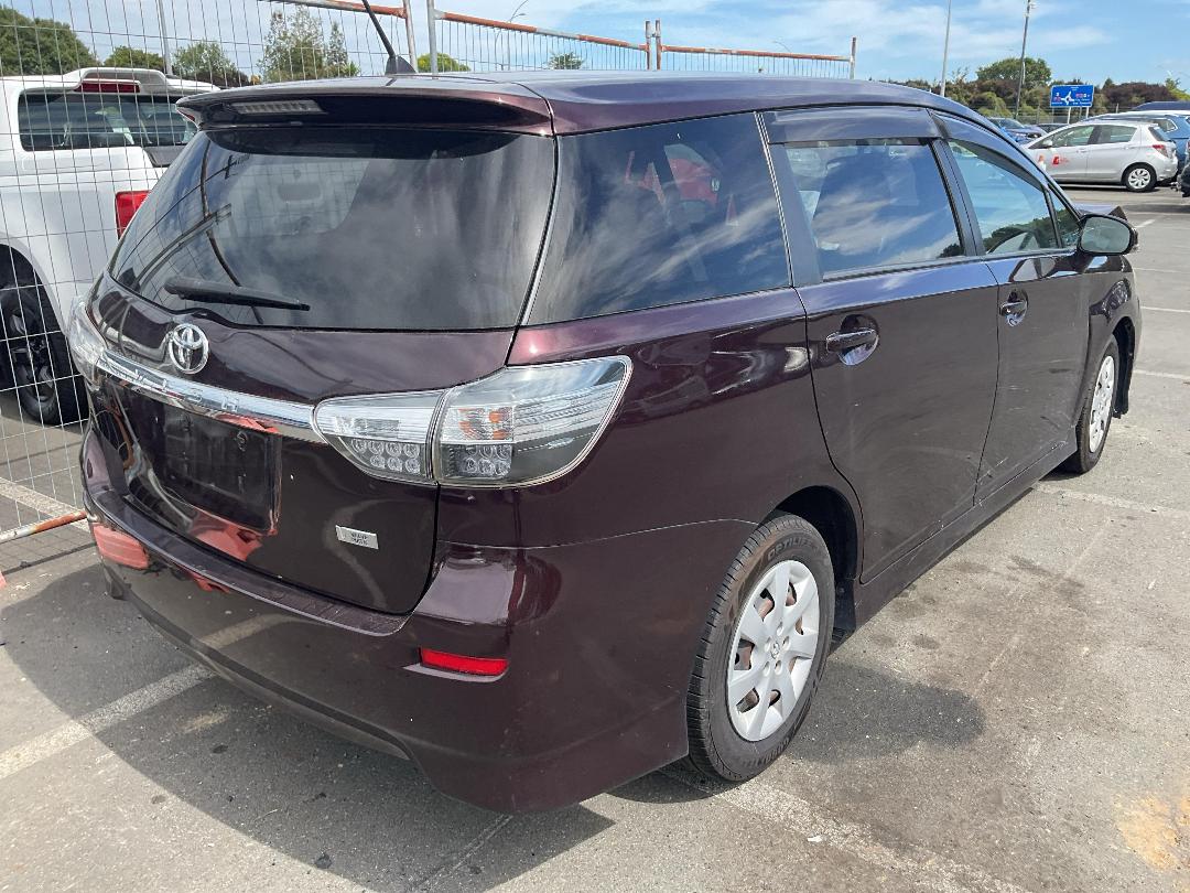 Photo '4' of Toyota Wish