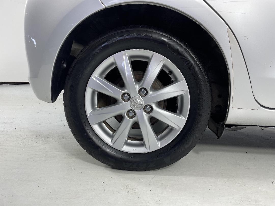 Photo '12' of Toyota Yaris Photo '12' of Toyota Yaris