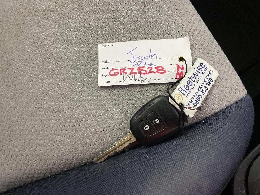 Photo '22' of Toyota Yaris