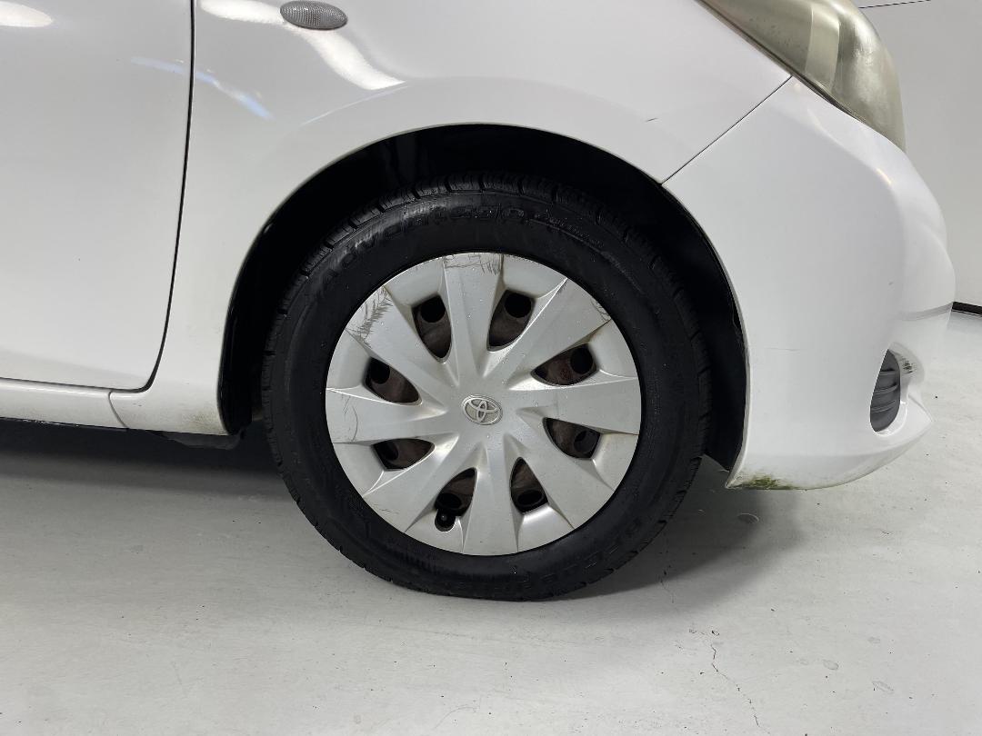 Photo '9' of Toyota Yaris