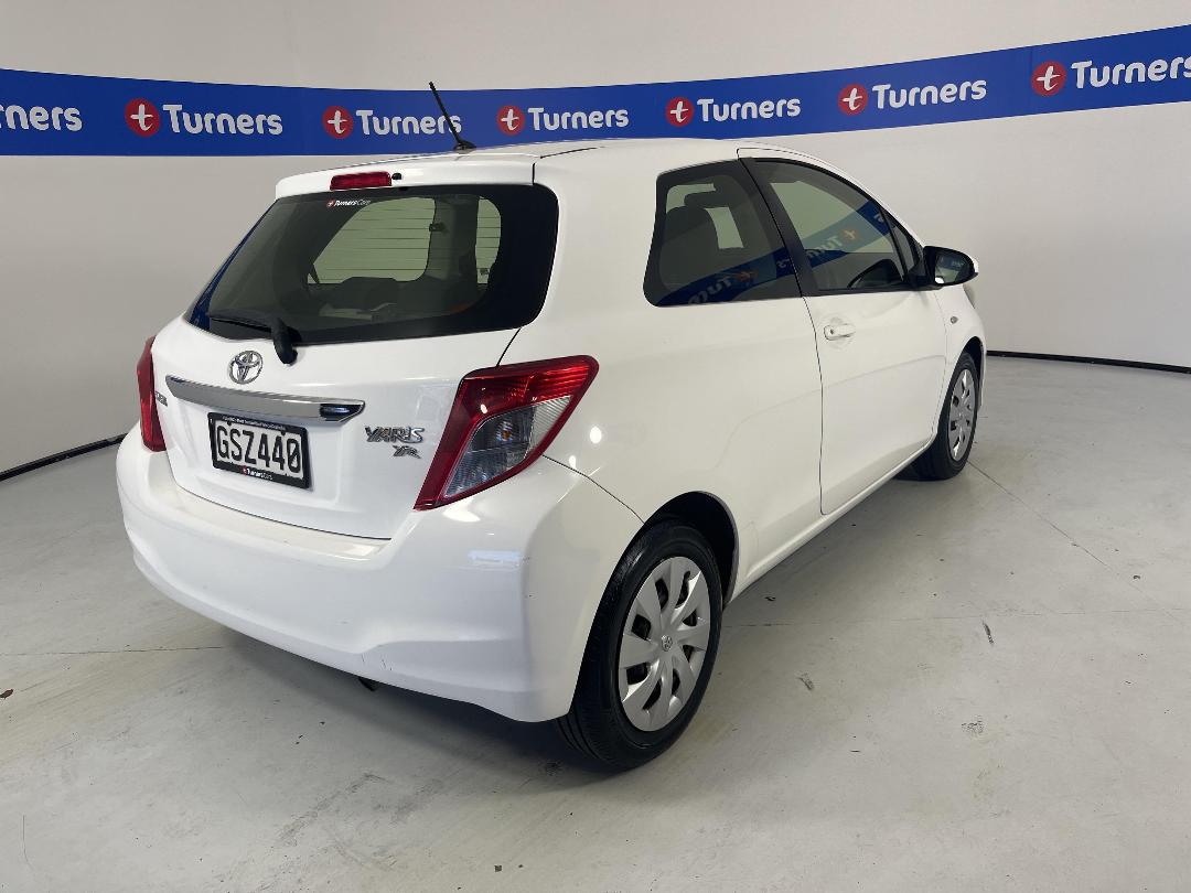 Photo '7' of Toyota Yaris