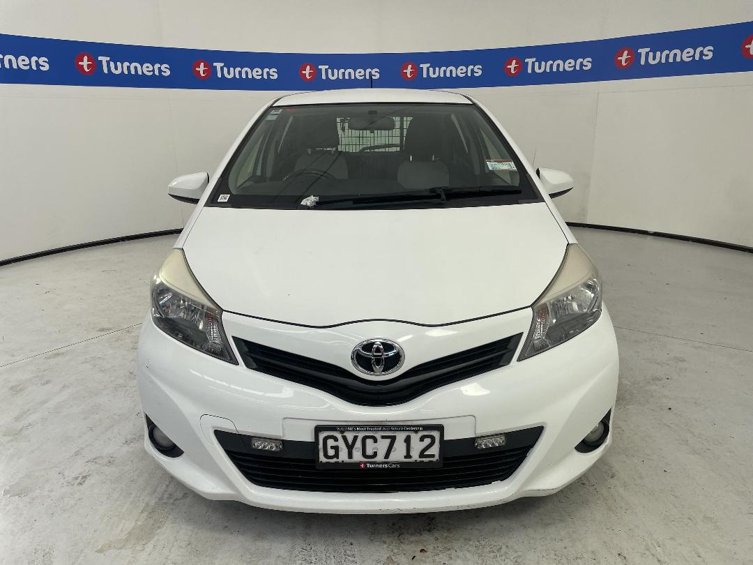 Photo '2' of Toyota Yaris