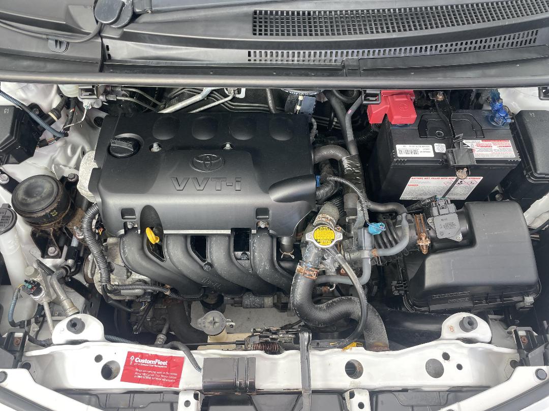 Photo '13' of Toyota Yaris