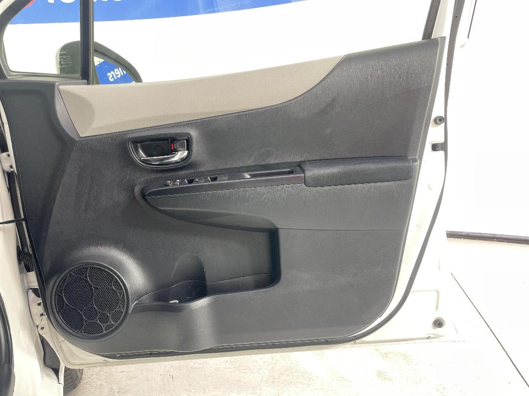 Photo '15' of Toyota Yaris