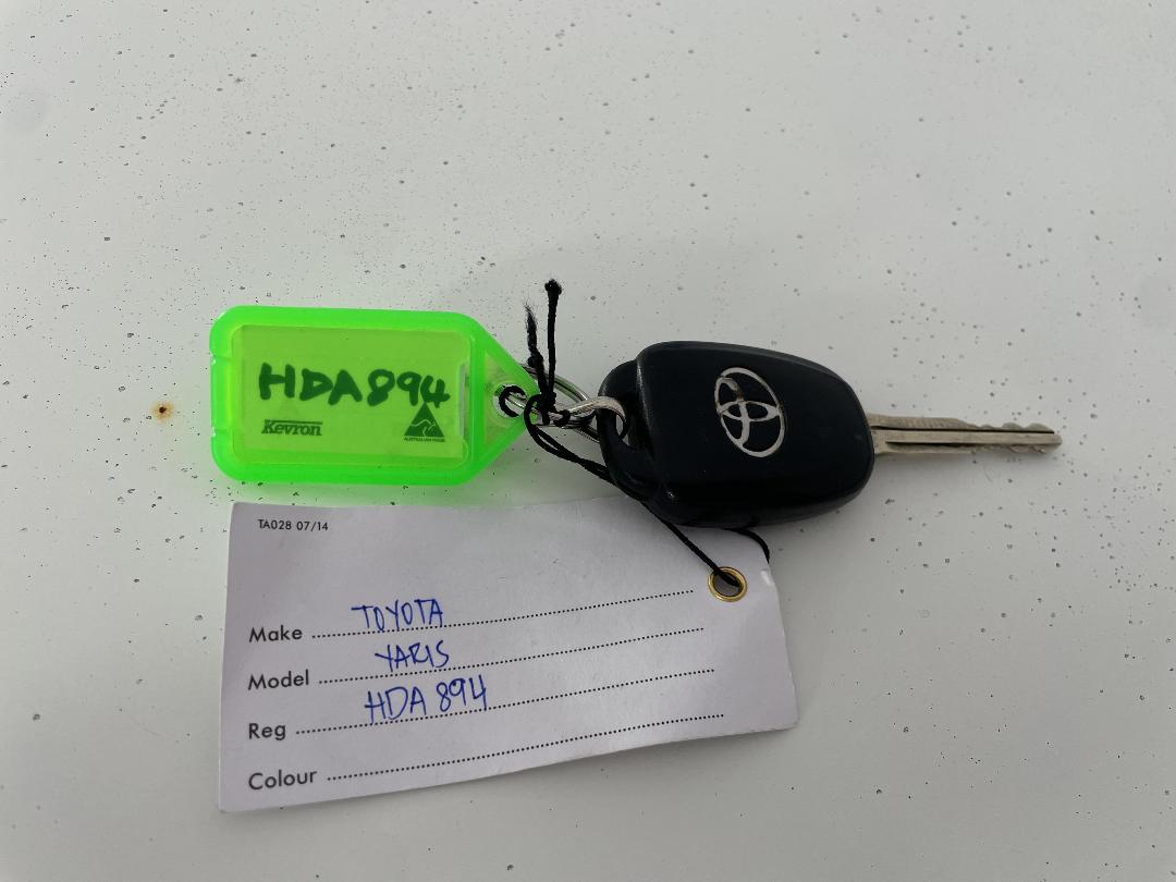 Photo '22' of Toyota Yaris