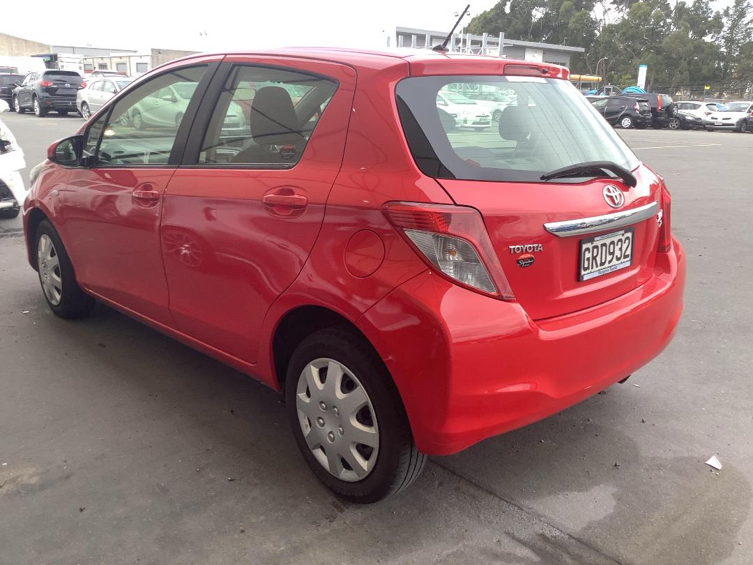 Photo '10' of Toyota Yaris YR Photo '10' of Toyota Yaris YR