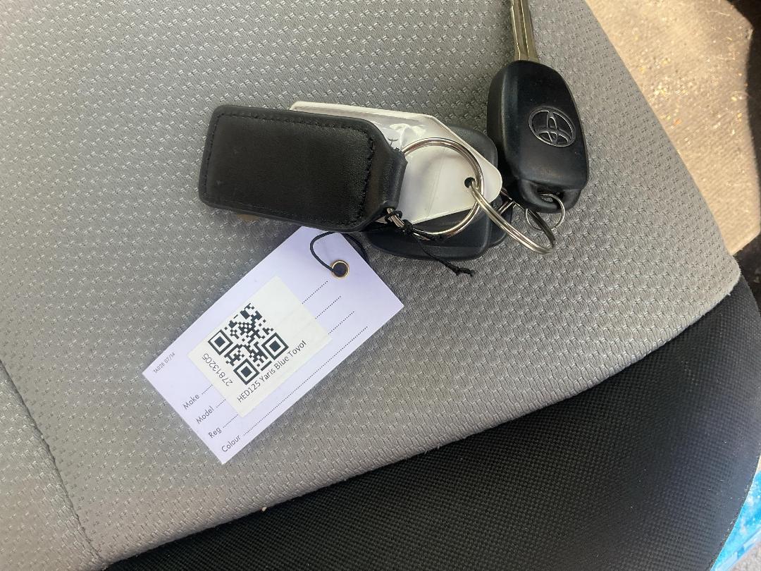 Photo '13' of Toyota Yaris YR Photo '13' of Toyota Yaris YR