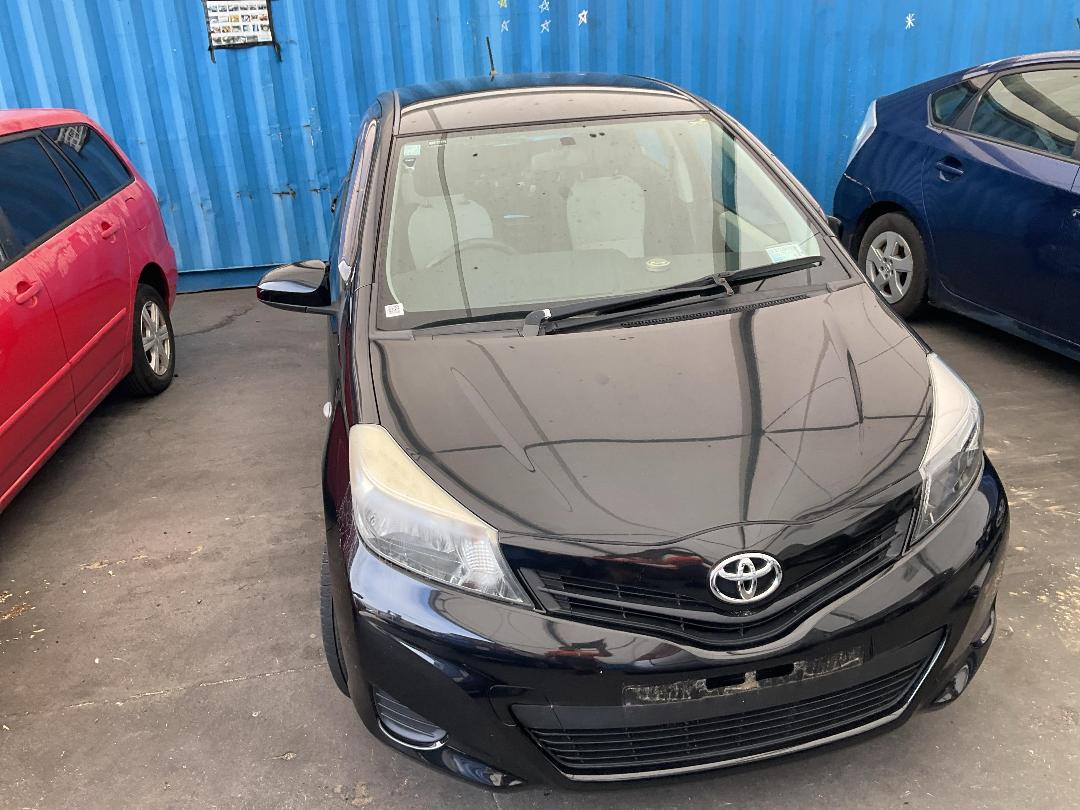 Photo '4' of Toyota Yaris YR Photo '4' of Toyota Yaris YR