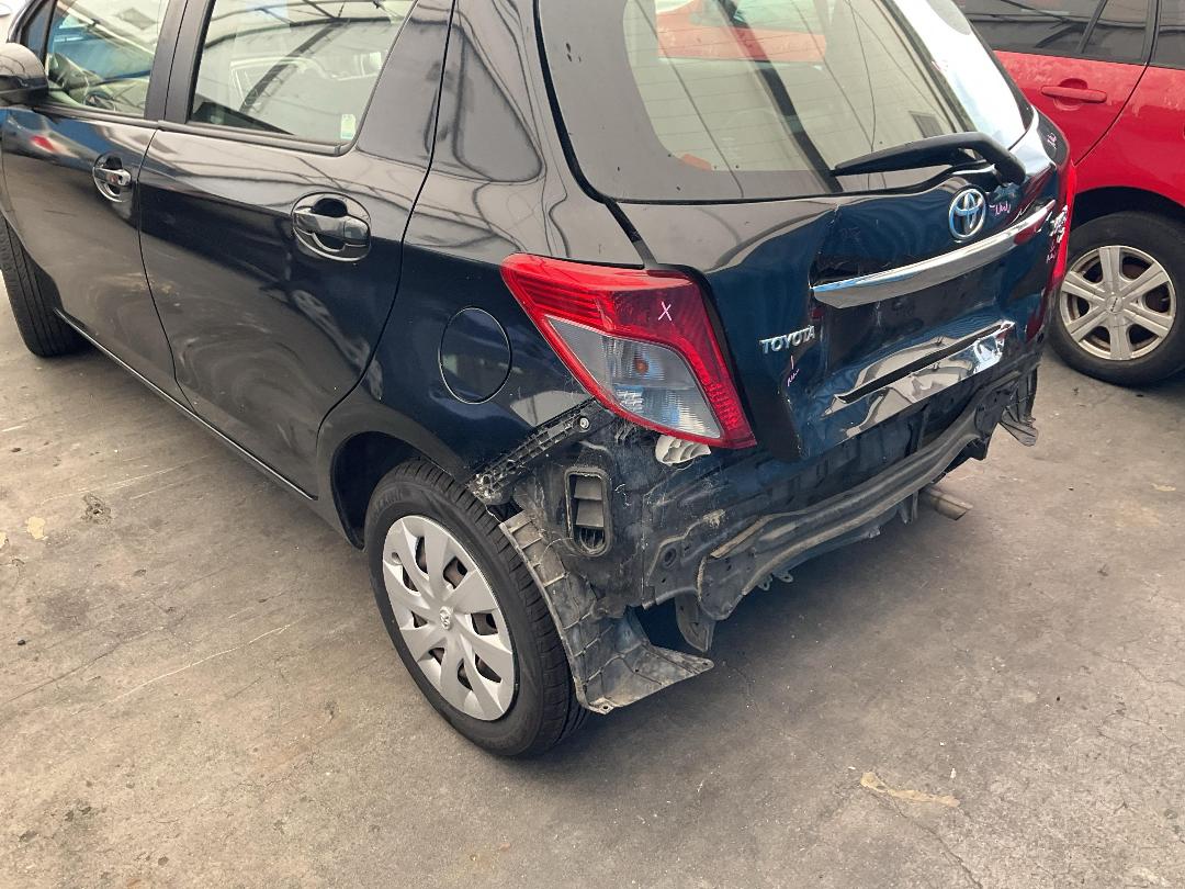 Photo '11' of Toyota Yaris YR Photo '11' of Toyota Yaris YR