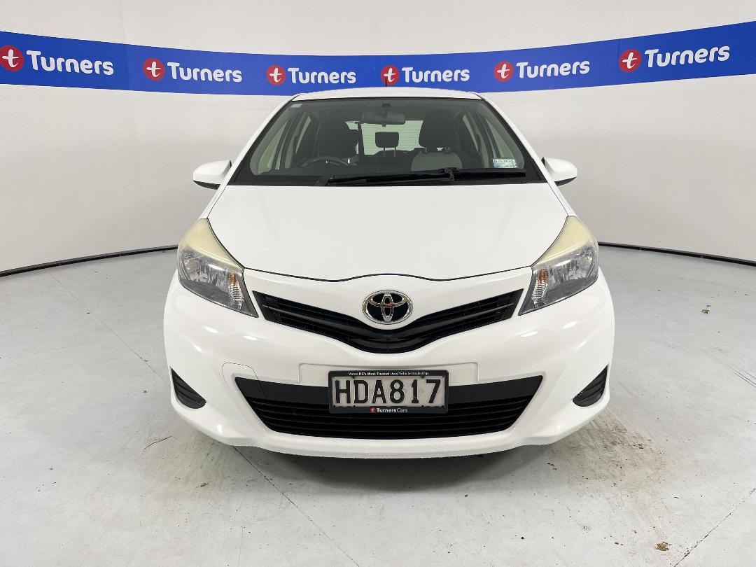 Photo '2' of Toyota Yaris Photo '2' of Toyota Yaris