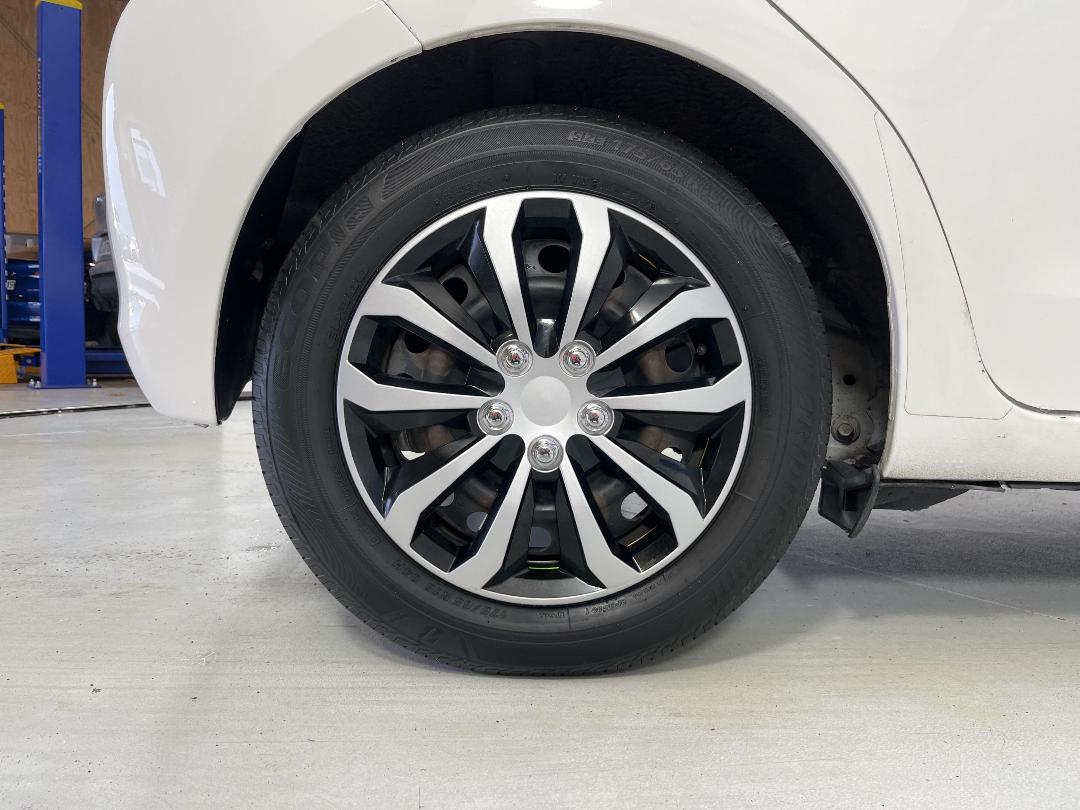 Photo '12' of Toyota Yaris Photo '12' of Toyota Yaris