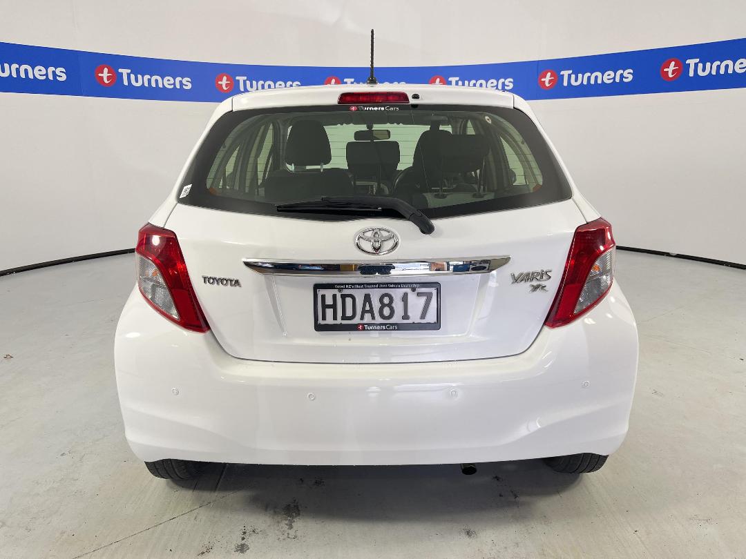 Photo '6' of Toyota Yaris Photo '6' of Toyota Yaris