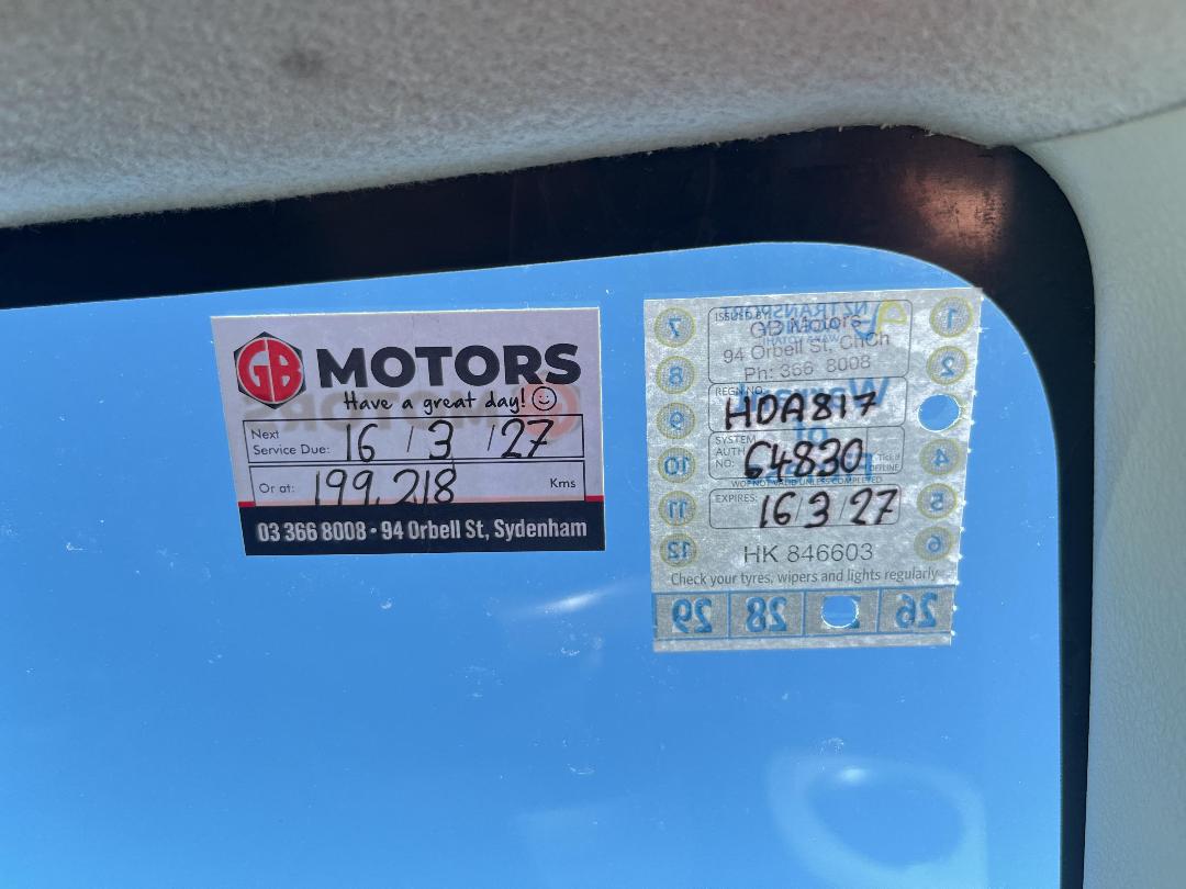 Photo '24' of Toyota Yaris