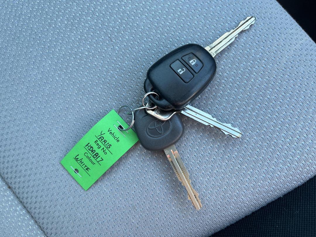 Photo '22' of Toyota Yaris