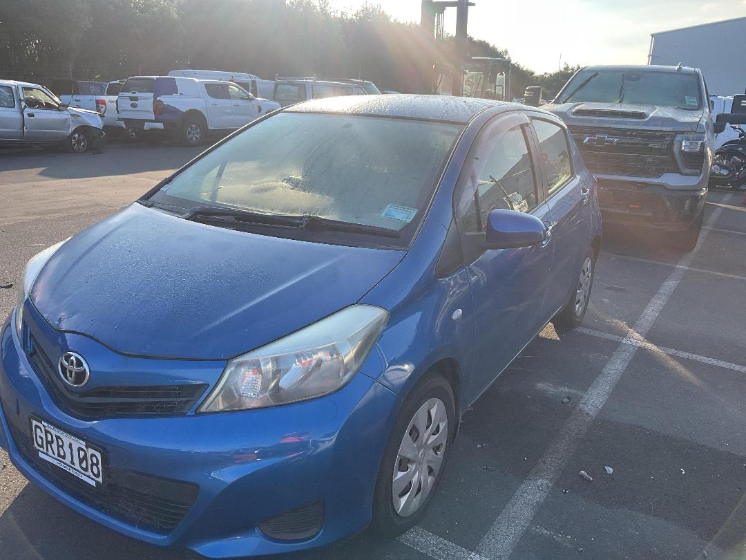 Photo '2' of Toyota Yaris YR Photo '2' of Toyota Yaris YR