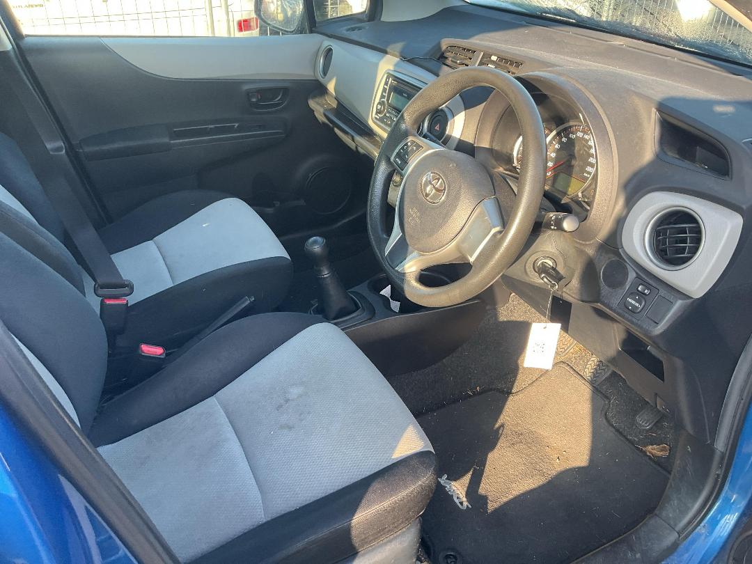 Photo '12' of Toyota Yaris YR Photo '12' of Toyota Yaris YR