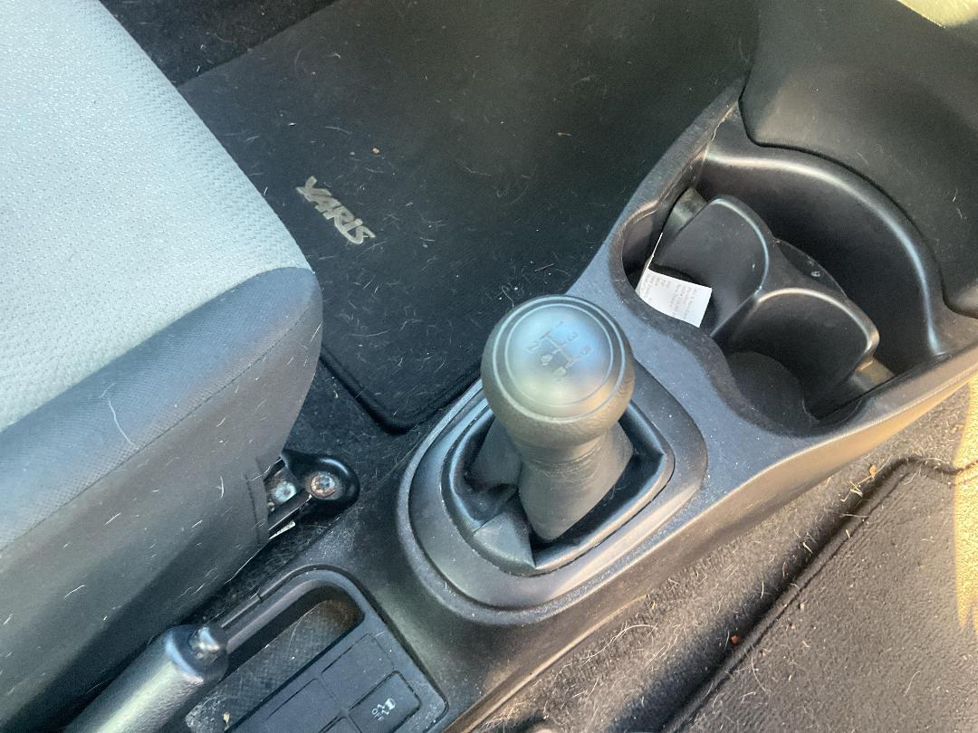 Photo '13' of Toyota Yaris YR Photo '13' of Toyota Yaris YR