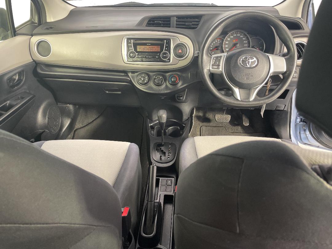 Photo '17' of Toyota Yaris Photo '17' of Toyota Yaris