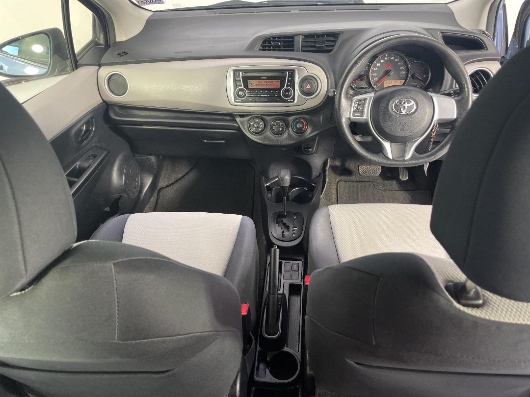 Photo '18' of Toyota Yaris Photo '18' of Toyota Yaris