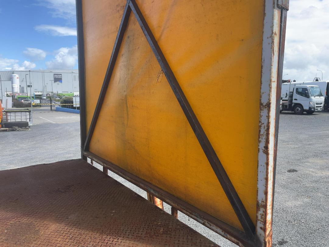 Photo '14' of Trailer OFF ROAD Box Body - Tandem Photo '14' of Trailer OFF ROAD Box Body - Tandem