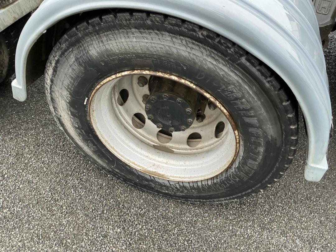 Photo '28' of UD Trucks GW400 Tractor Unit