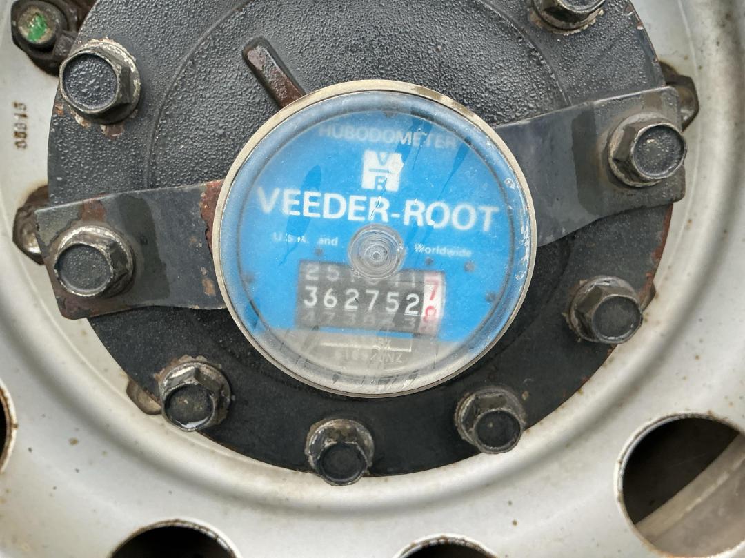 Photo '32' of UD Trucks GW400 Tractor Unit