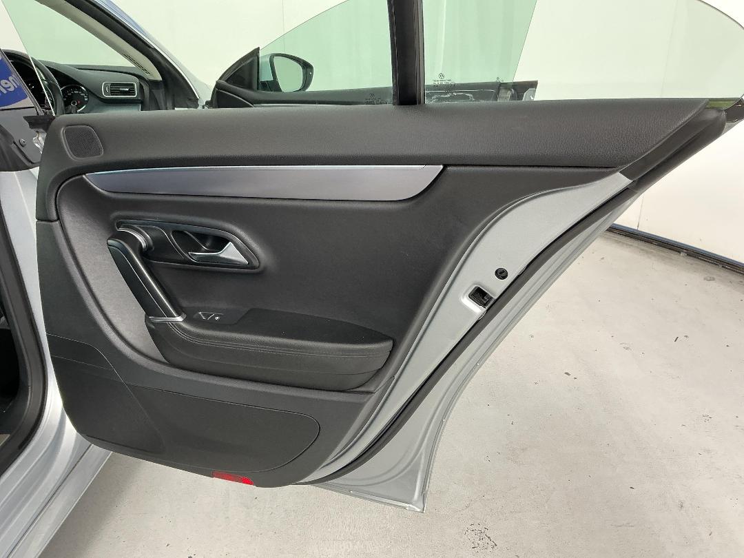 Photo '19' of Volkswagen CC Photo '19' of Volkswagen CC