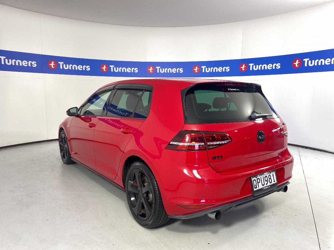 Photo '5' of Volkswagen Golf Photo '5' of Volkswagen Golf