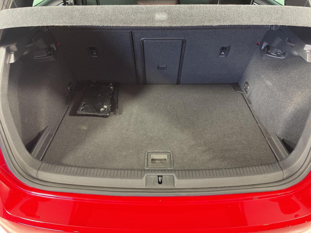 Photo '14' of Volkswagen Golf Photo '14' of Volkswagen Golf