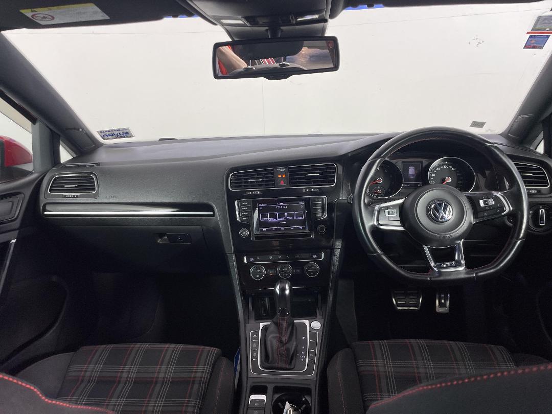 Photo '17' of Volkswagen Golf Photo '17' of Volkswagen Golf