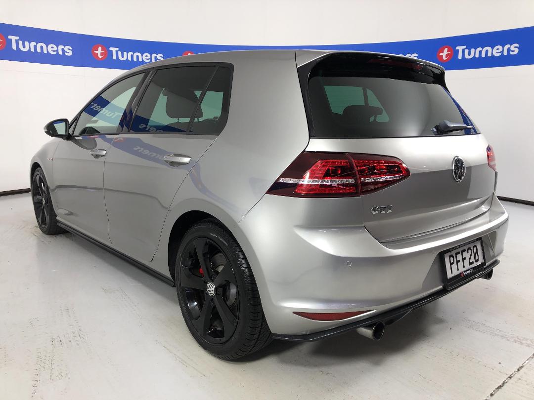 Photo '5' of Volkswagen Golf Photo '5' of Volkswagen Golf