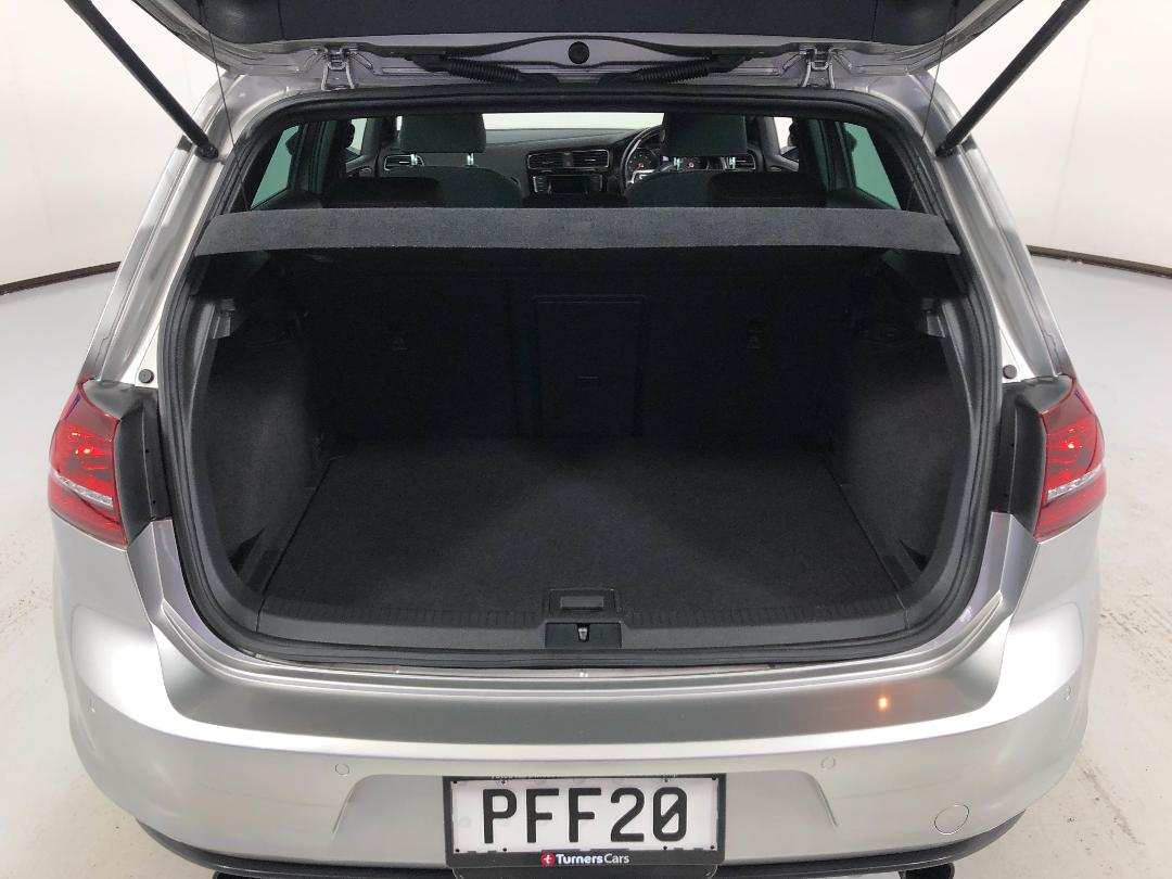 Photo '14' of Volkswagen Golf Photo '14' of Volkswagen Golf